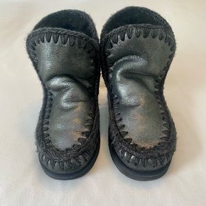 Black metallic Mou boots